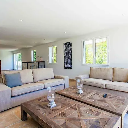 Sleeps 16 Pool