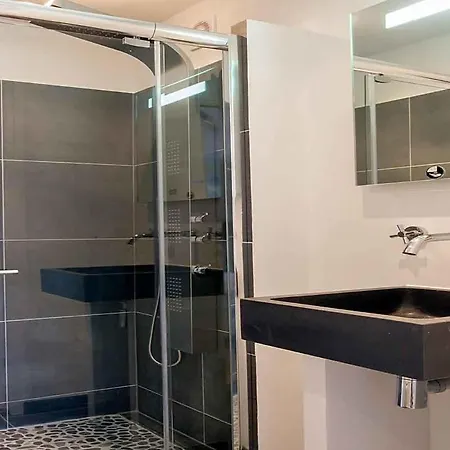 Sleeps 16 Pool Hébergement de vacances *