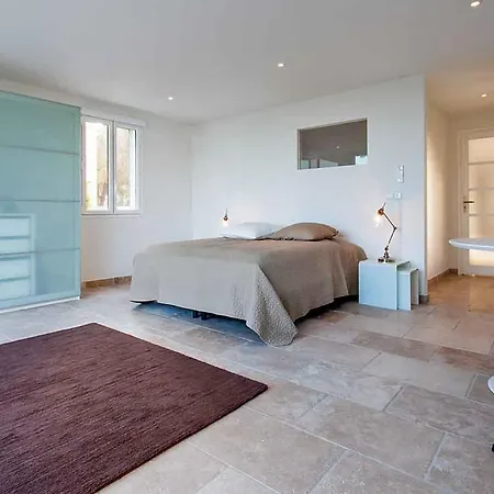 Sleeps 16 Pool Hébergement de vacances *